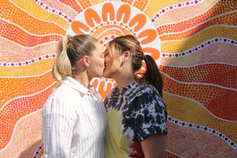 Create & Connect: Interwoven Stories with Bindi Bindi Art