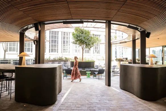 Wentworth Bar