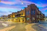 Queens Hotel Enmore