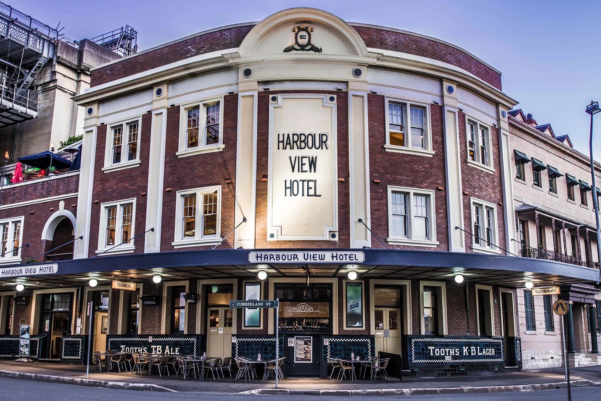 Harbour View Hotel logo