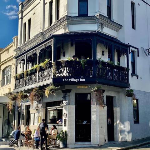 Village Inn Paddington